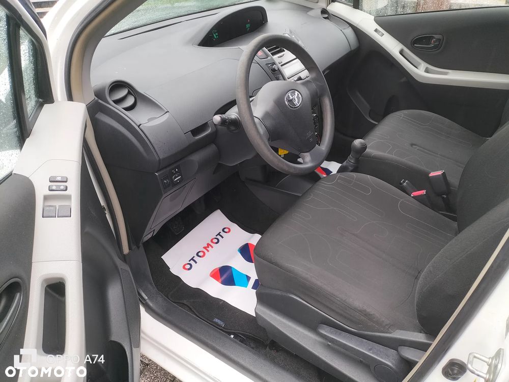 Toyota Yaris 1.0 Luna - 7