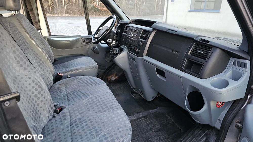 Ford Transit - 10