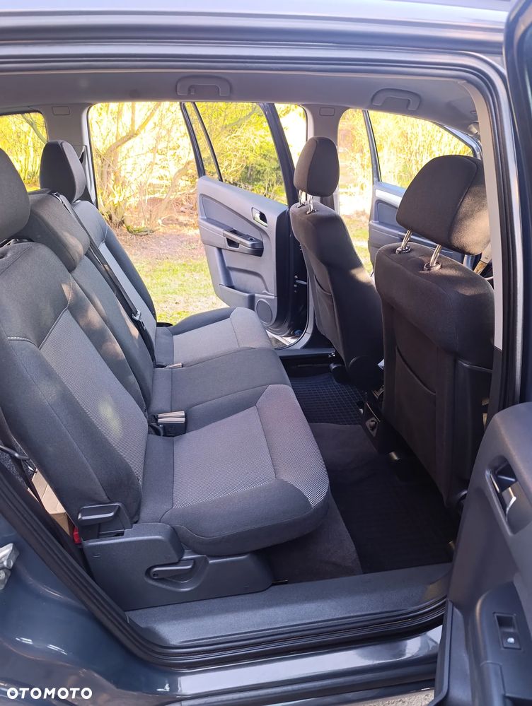Opel Zafira 1.8 Cosmo - 16