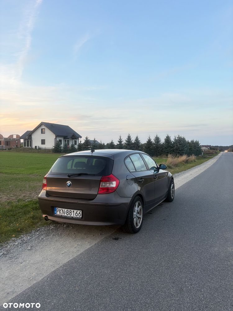BMW Seria 1 2006 photo 5