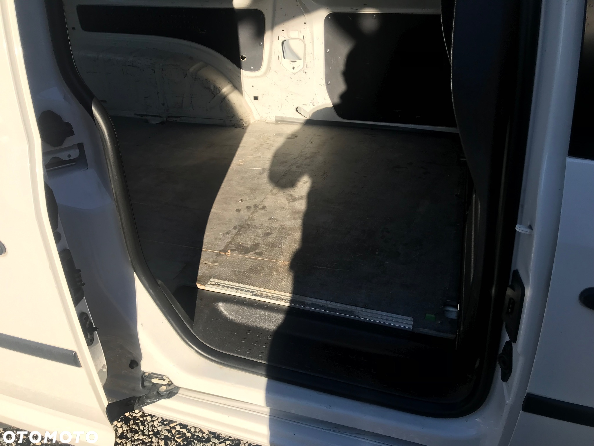 Volkswagen Caddy - 10