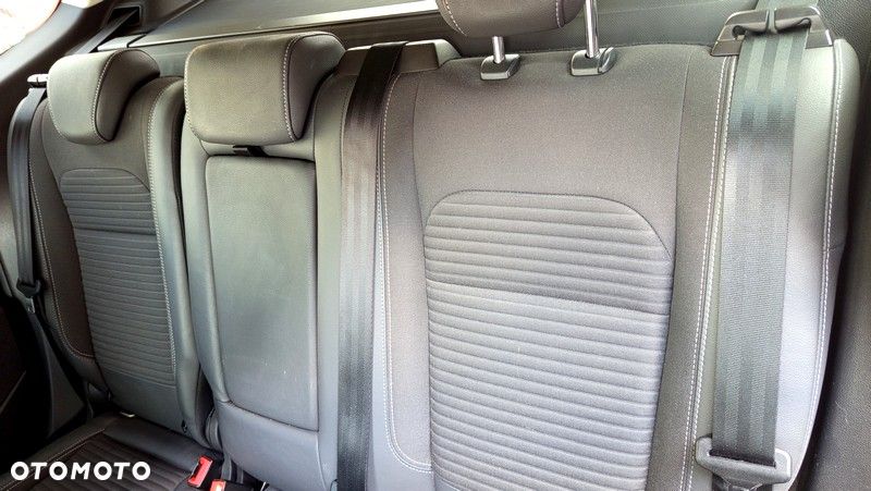 Ford Kuga 1.5 EcoBoost 2x4 ST-Line - 15