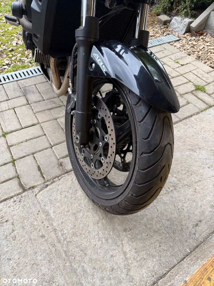 Suzuki GSR - 6