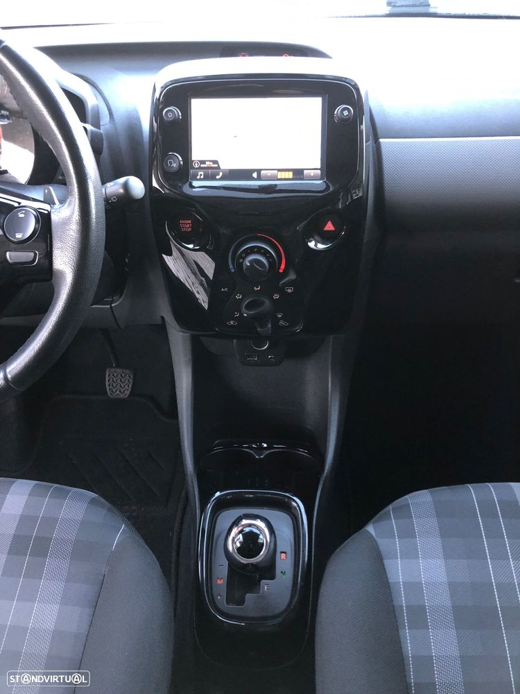 Peugeot 108 1.0 VTi Allure ETG5 - 26