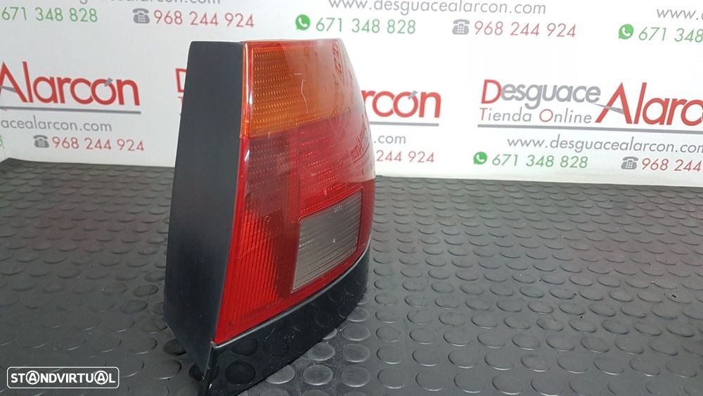 FAROLIM TRASEIRO DIREITO AUDI A4 BERLINA (B5) 1.8 T - 4