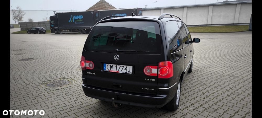 Volkswagen Sharan 2.0 TDI Trendline - 24