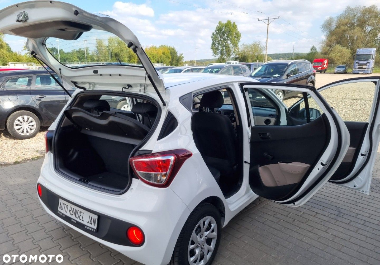 Hyundai i10 - 25