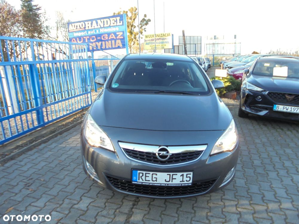 Opel Astra 1.4 Turbo Cosmo - 31