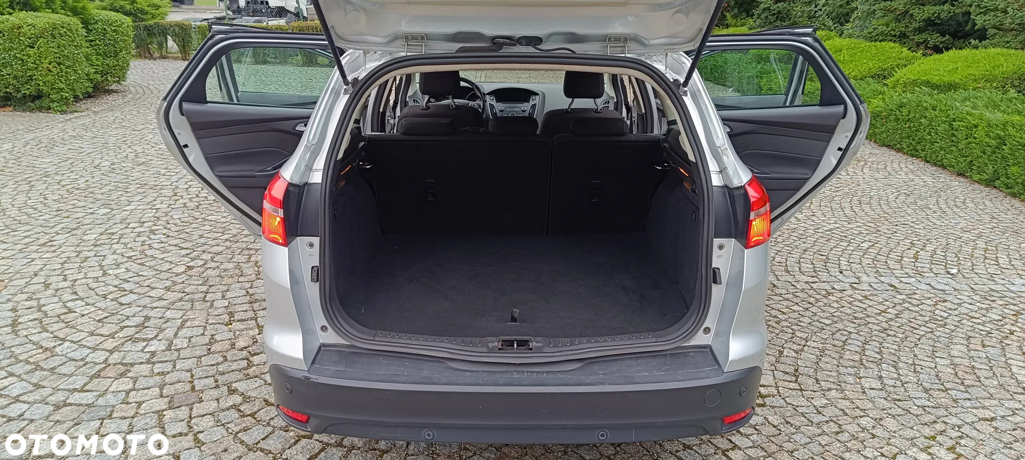 Ford Focus 1.5 TDCi SYNC Edition - 13