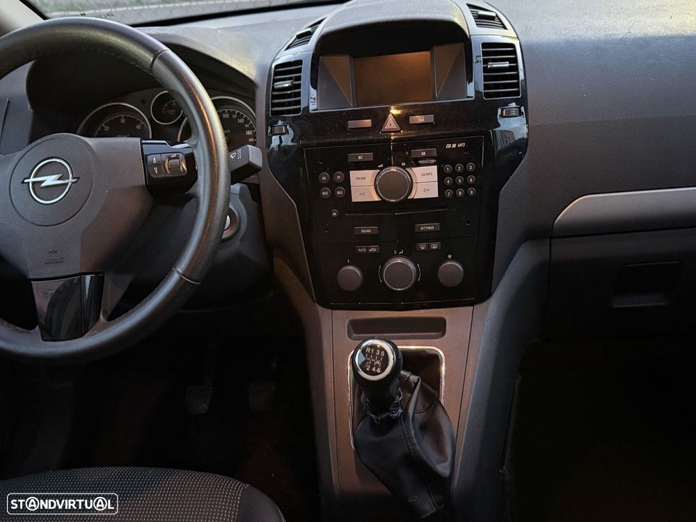 Opel Zafira 1.7 CDTI ecoFLEX — fotografia 8