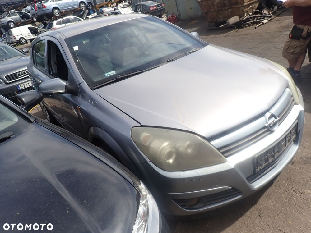 CZĘŚCI - Opel Astra H III 1,4 16V 90KM Z14XEP HB 5D F13 M24 lakier Z163 2004r. INDEX - 10211 - 2