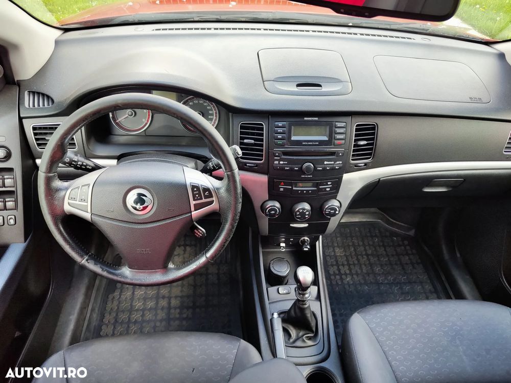 SsangYong Korando 2WD STANDARD MT - 5