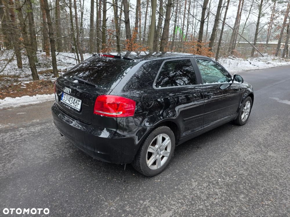 Audi A3 3-drzwiowe 1.6 S tronic Ambition - 4