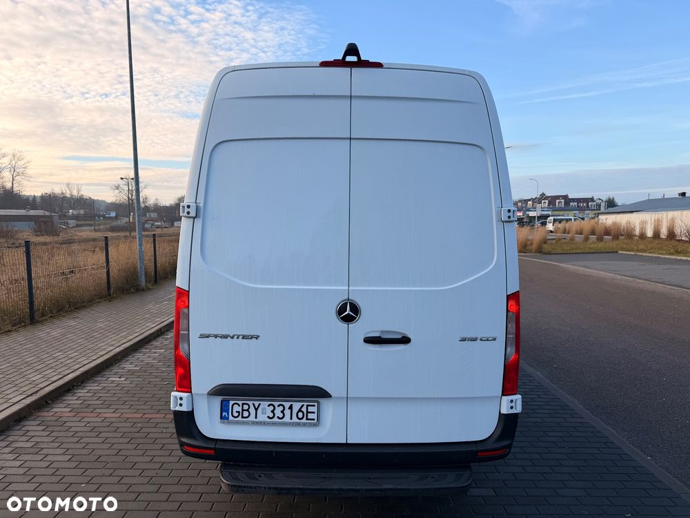 Mercedes-Benz Sprinter - 6