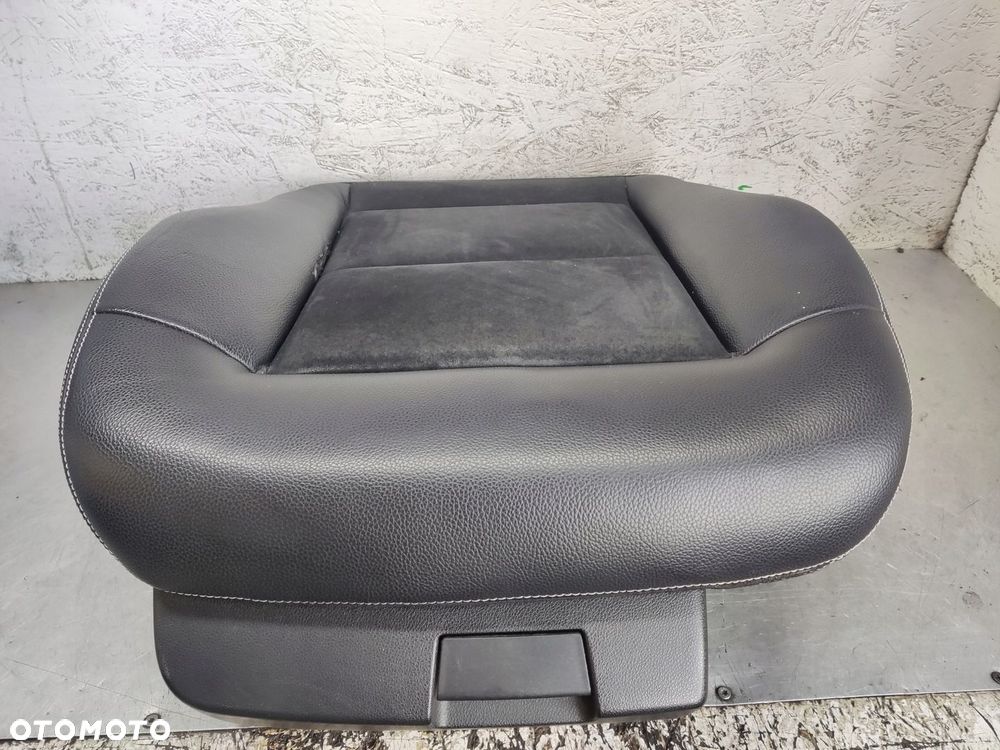 MERCEDES E KLASA W212 SIEDZISKO FOTELA PRAWE PRZEDNIE - 1
