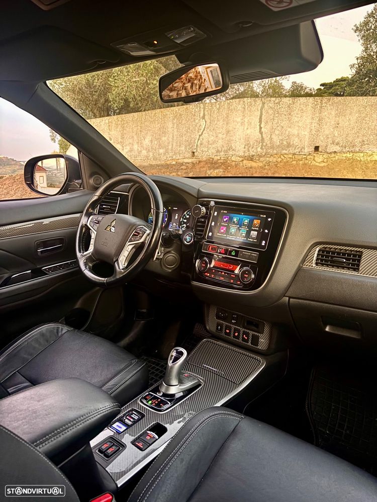Mitsubishi Outlander 2.0 PHEV Intense Navi - 11