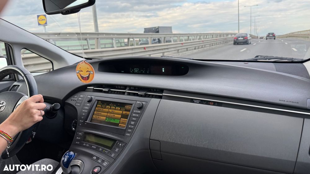 Toyota Prius - 7