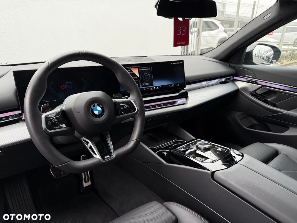 BMW Seria 5 520i - 25