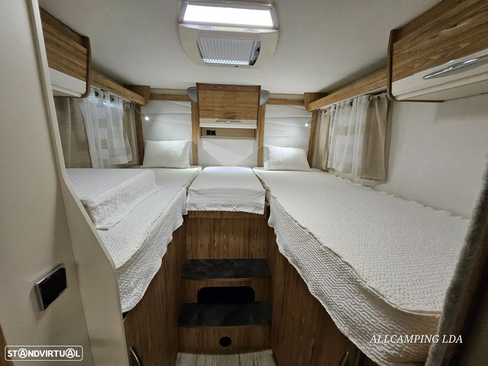 Bavaria Class I 740 CAMAS GÉMEAS - 45