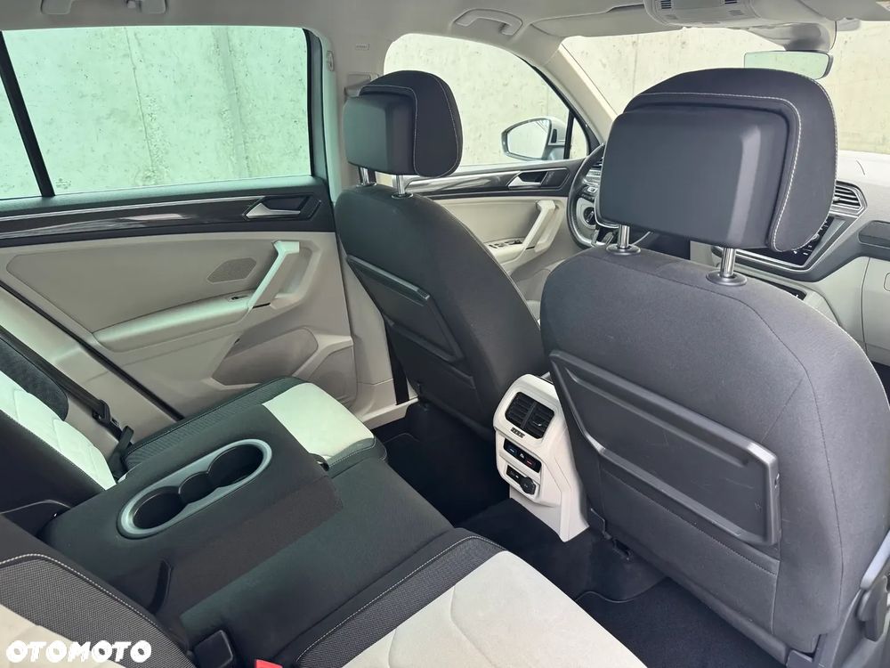Volkswagen Tiguan - 16
