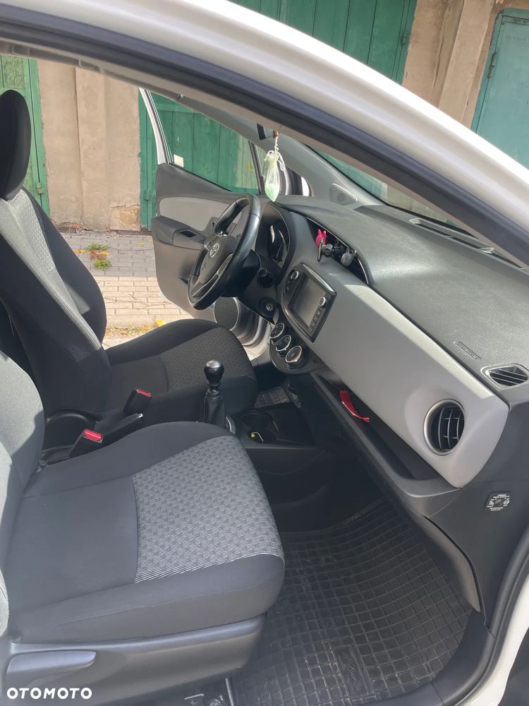Toyota Yaris - 8