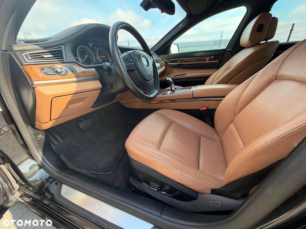 BMW Seria 7 - 17
