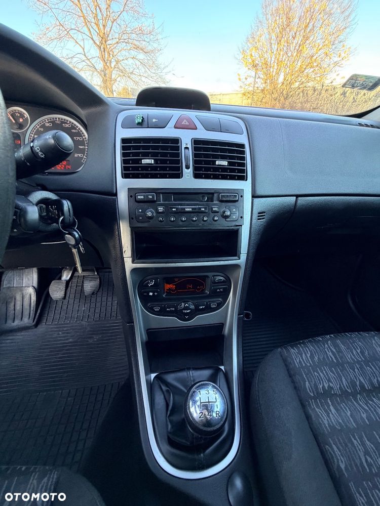 Peugeot 307 1.6 Premium - 28