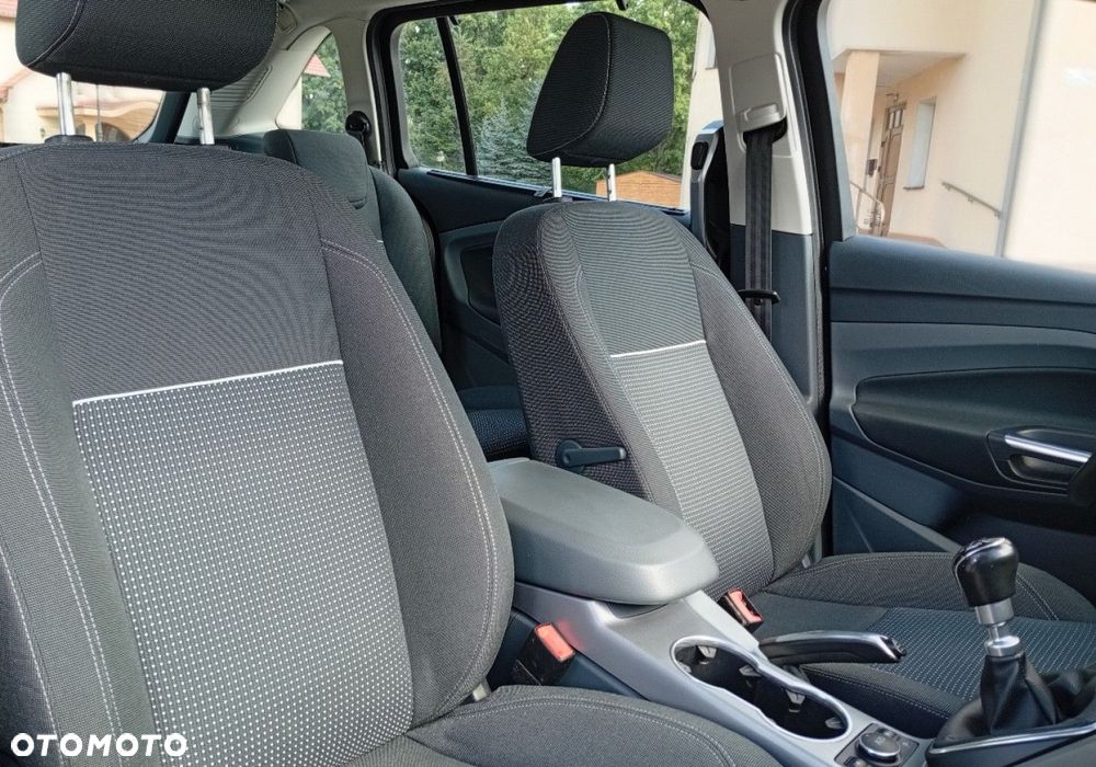 Ford Grand C-MAX - 15