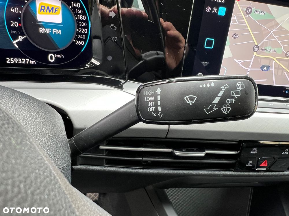 Volkswagen Golf 2.0 TDI SCR Life - 26