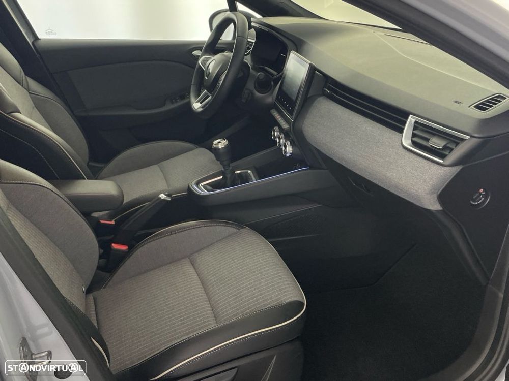 Renault Clio 1.0 TCe Techno Bi-Fuel - 22