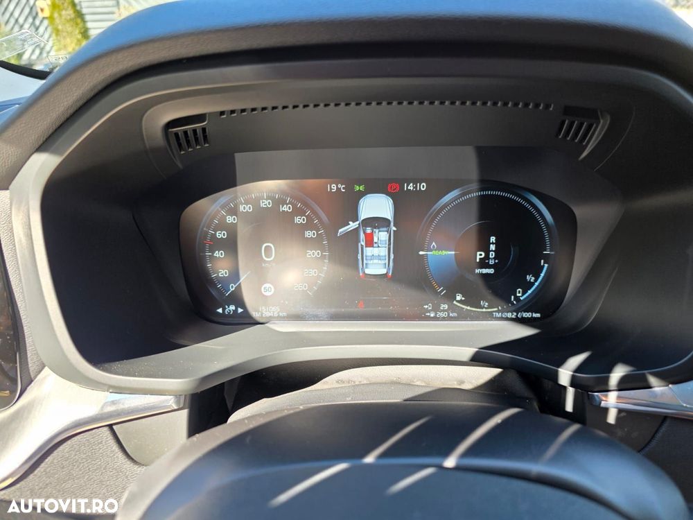 VOLVO XC60 2020 — imagine 5