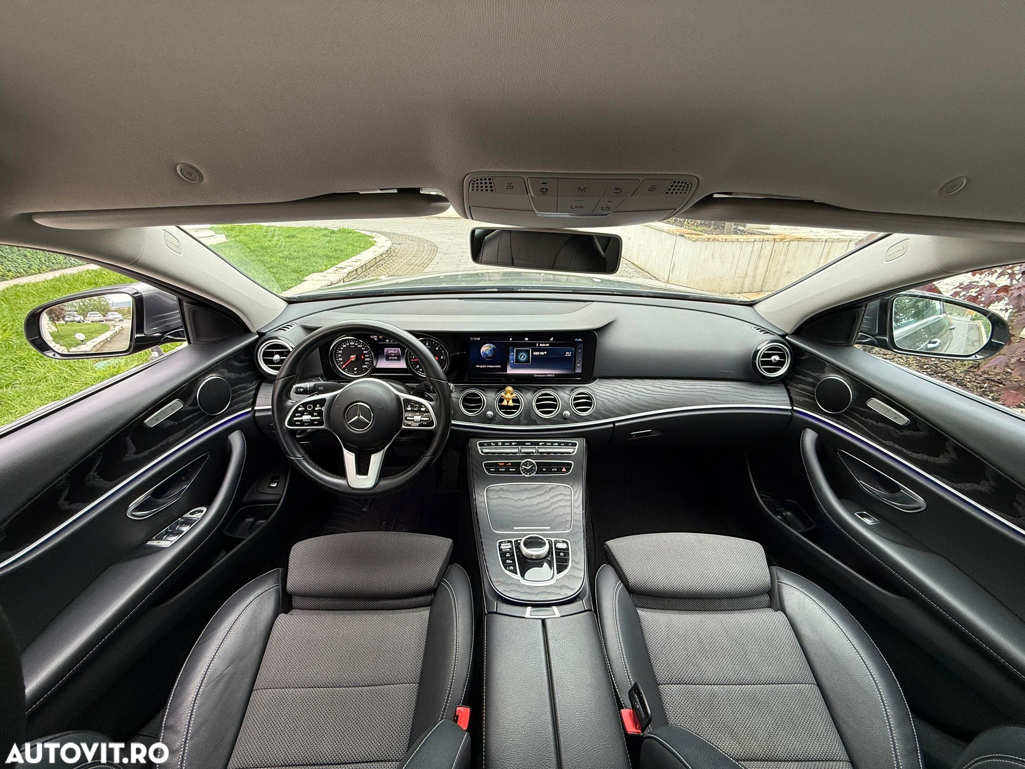 Mercedes-Benz E 200 d T 9G-TRONIC Avantgarde - 12