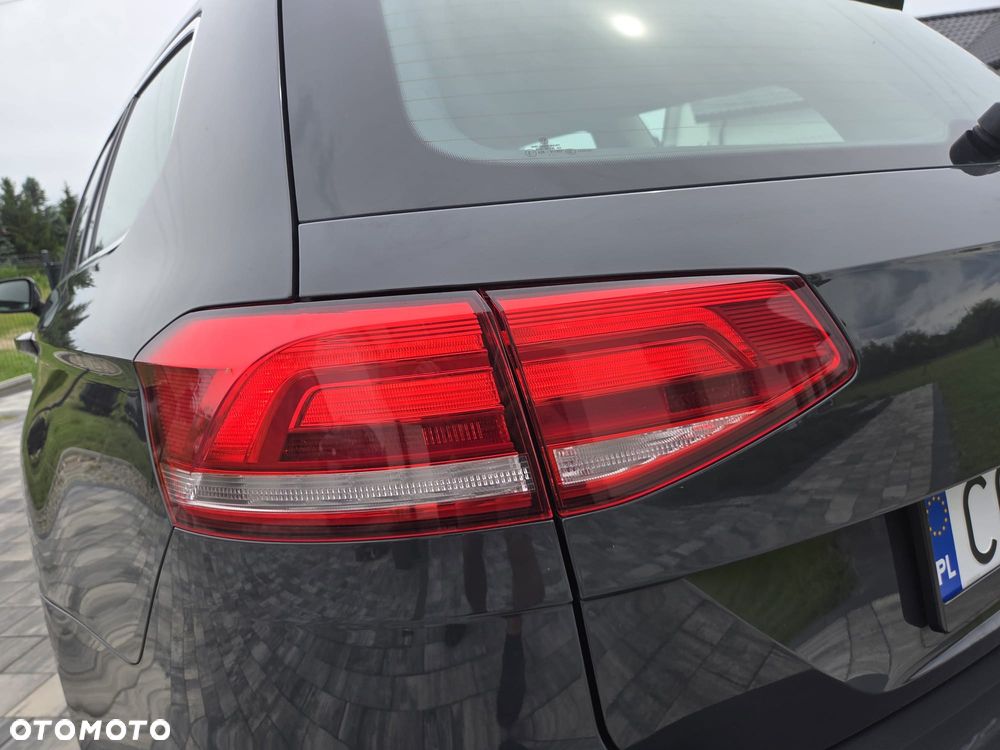 Volkswagen Passat 1.4 TSI BMT Comfortline - 24