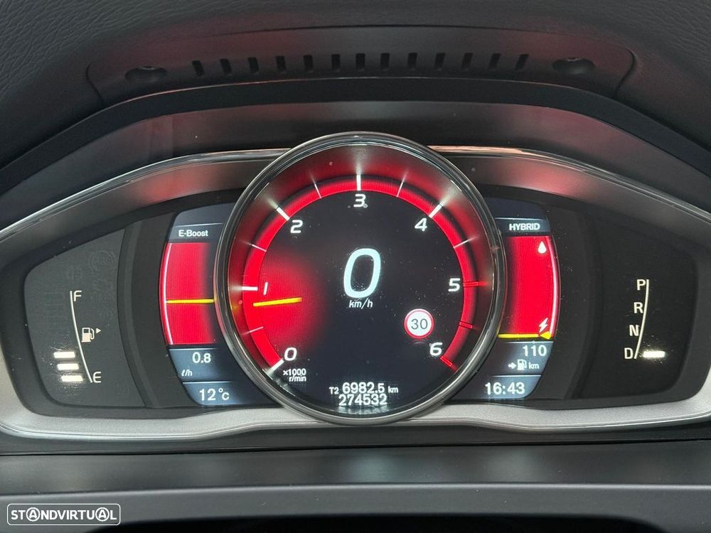 Volvo V60 2.4 D6 R-Design AWD Phev - 13