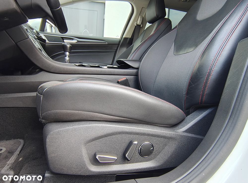 Ford Mondeo 2.0 TDCi STart-Stopp ST-Line - 35