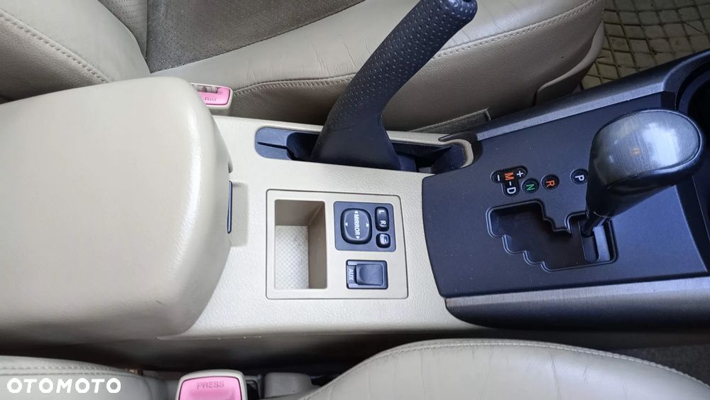 Toyota RAV4 - 16