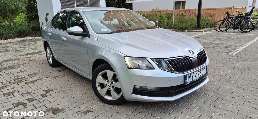 Skoda Octavia 2.0 TDI Ambition DSG - 1