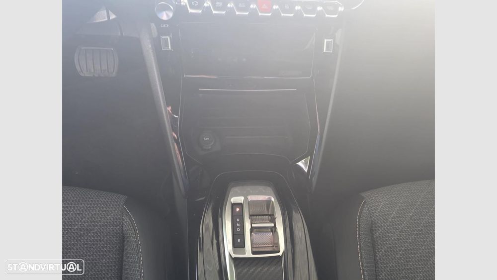 Peugeot e-2008 50 kWh Allure - 18
