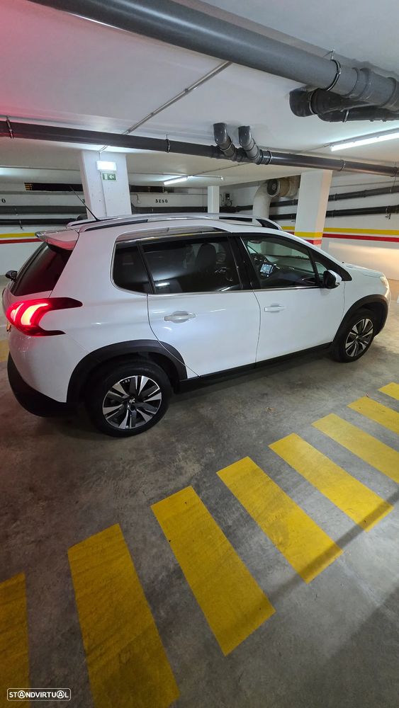 Peugeot 2008 1.2 PureTech Allure - 15