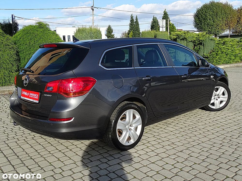 Opel Astra 1.4 Turbo Cosmo - 4