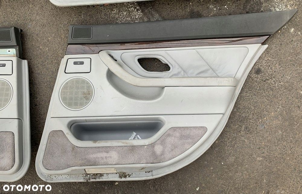 BOCZKI DRZWI KOMPLET SZARE SKÓRA EUROPA BMW E38 - 2