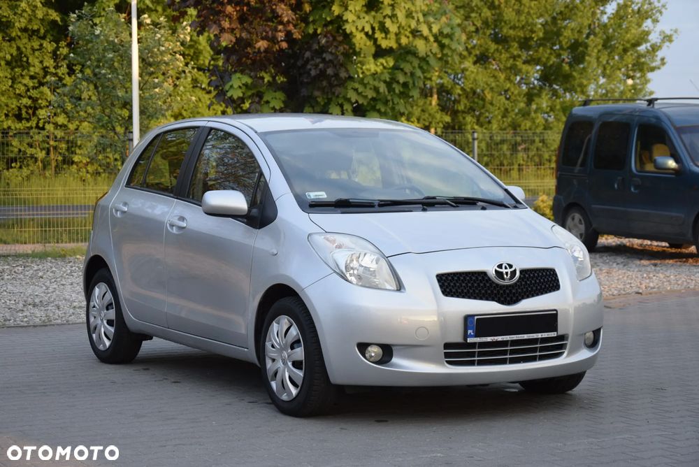 Toyota Yaris - 11
