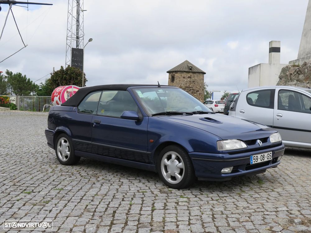 Renault 19 Cabriolet 1.8 - 35