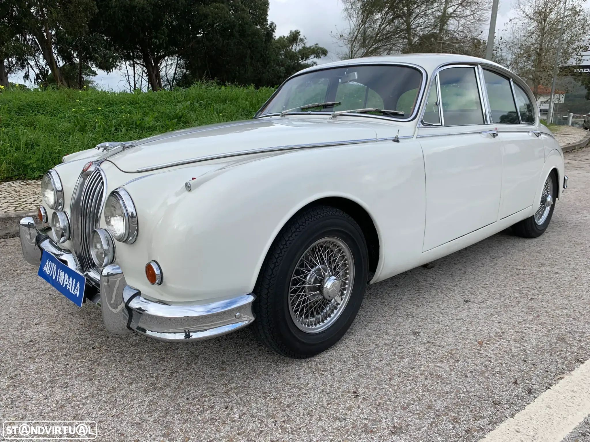 Jaguar MK II - 1