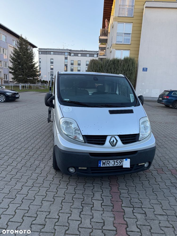 Renault Trafic - 1