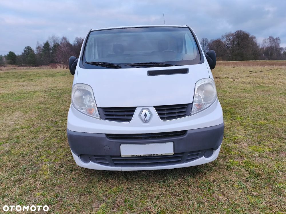 Renault TRAFIC - 8