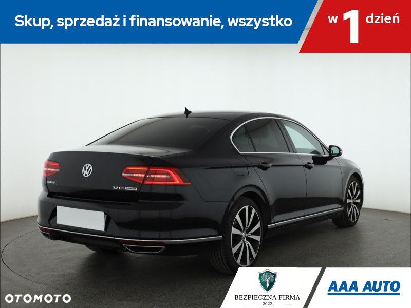 Volkswagen Passat - 7