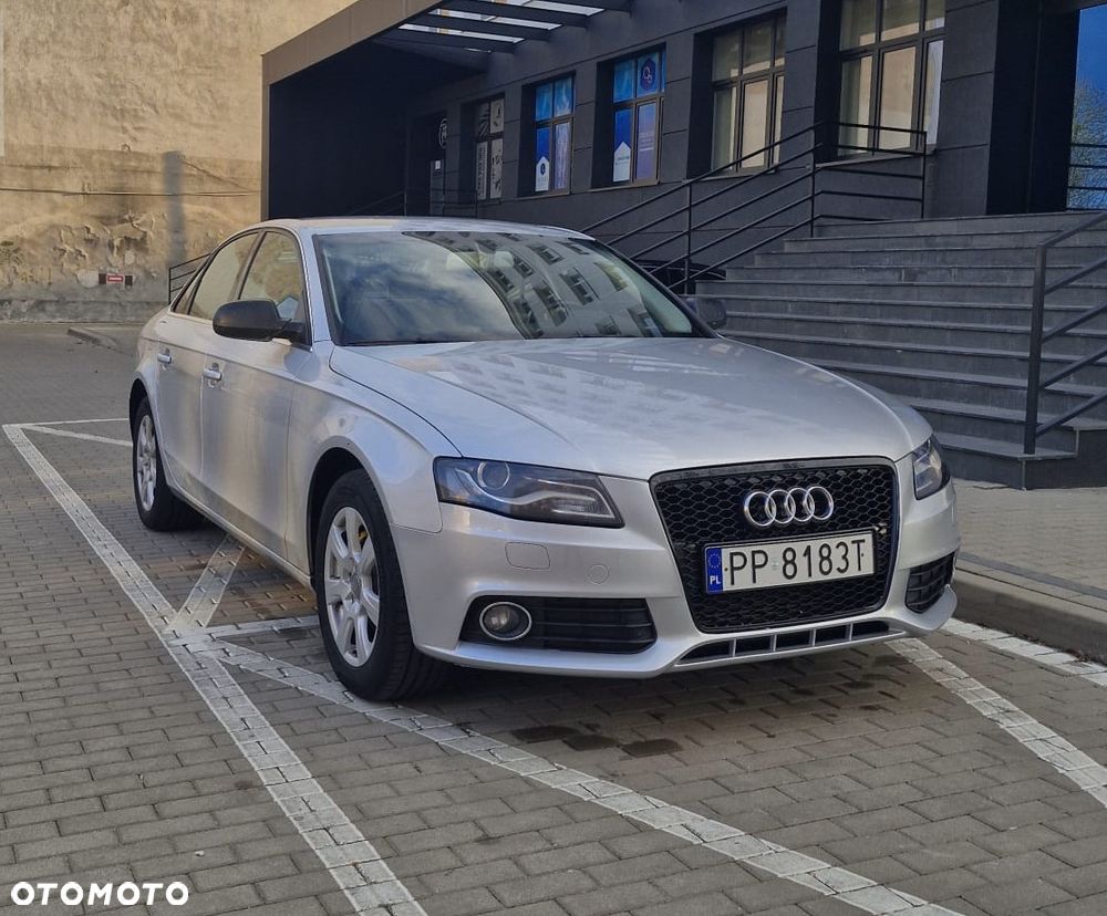 Audi A4 Limousine - 3