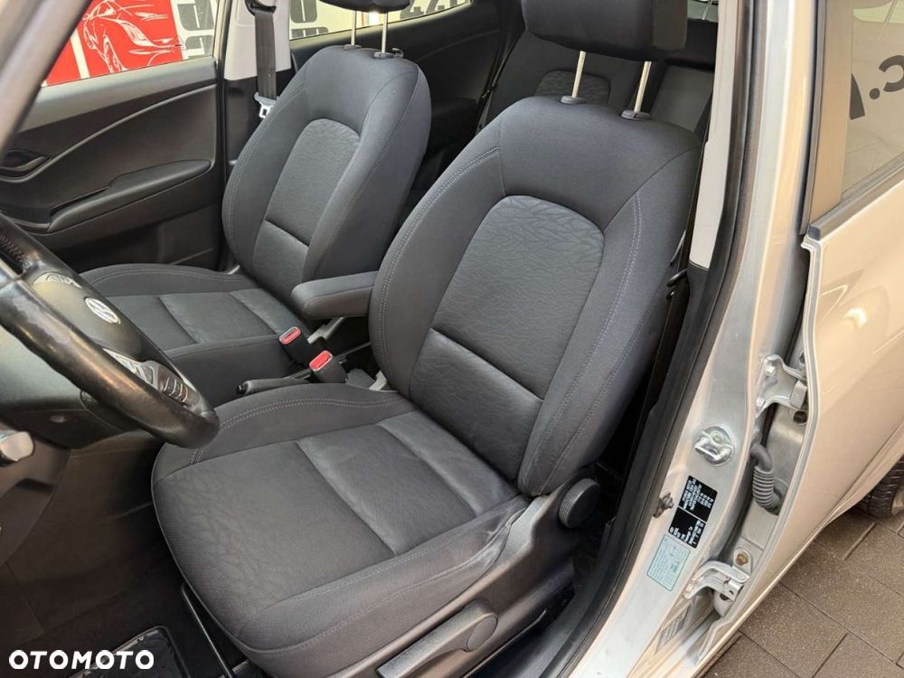 Hyundai ix20 - 24