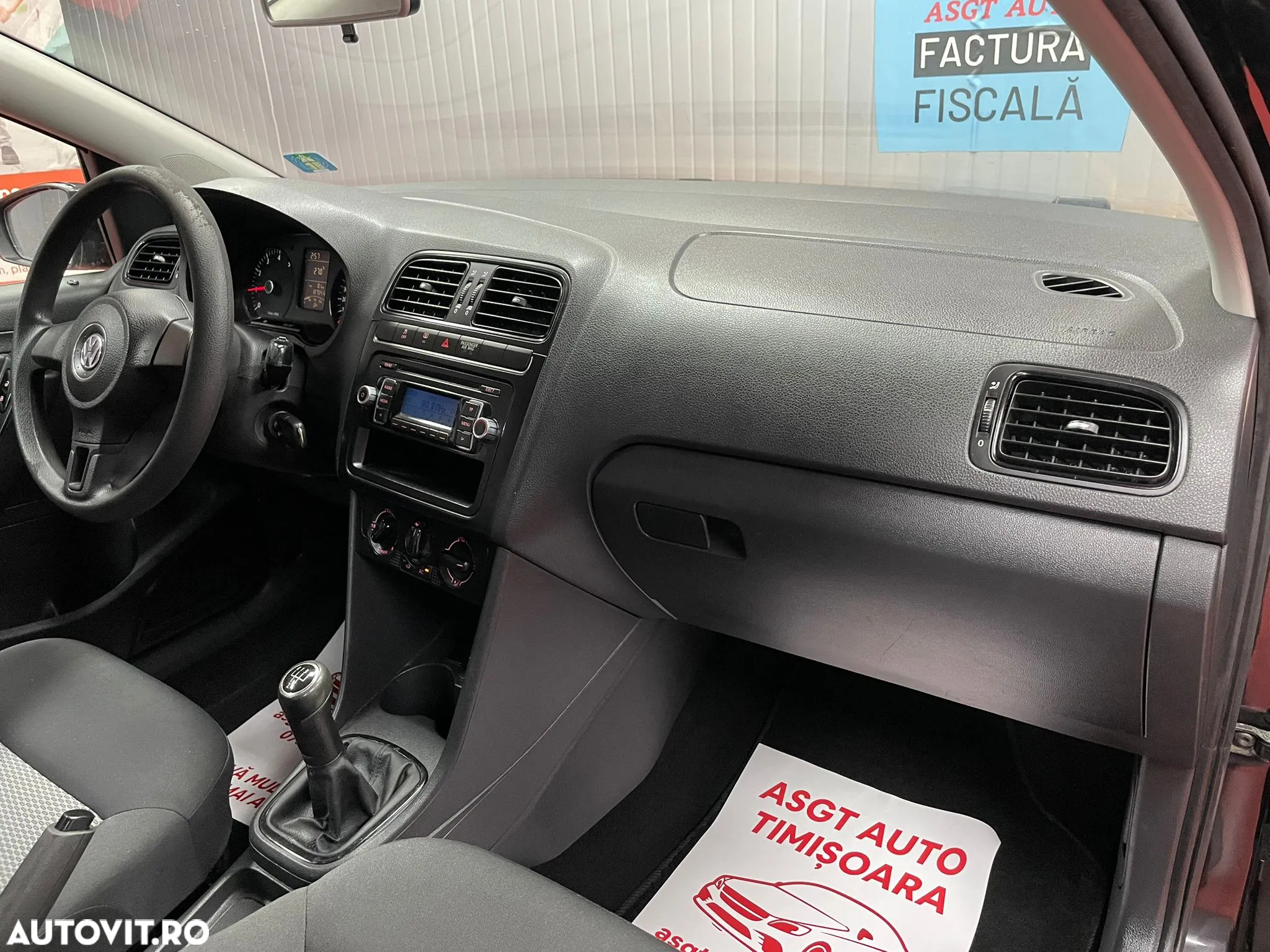 Volkswagen Polo - 9